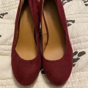 Nine West Velvet Garnet Wedges
